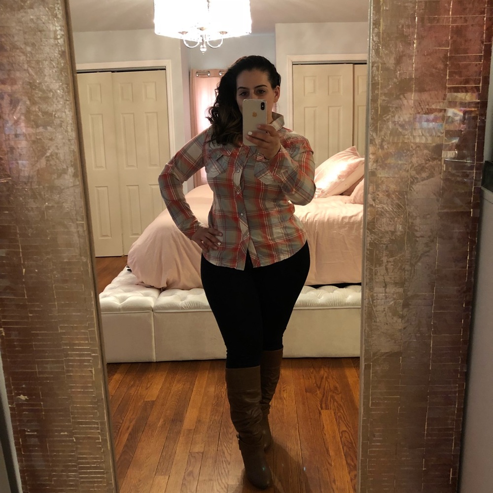 True Religion button down - Picture 2 of 4